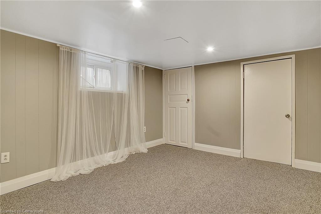 211 Dolph Street N, Cambridge, ON - Indoor