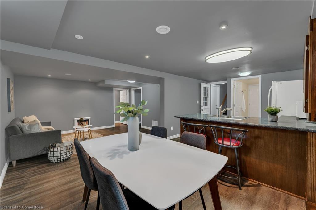 293 King George Road, Brantford, ON - Indoor Photo Showing Dining Room