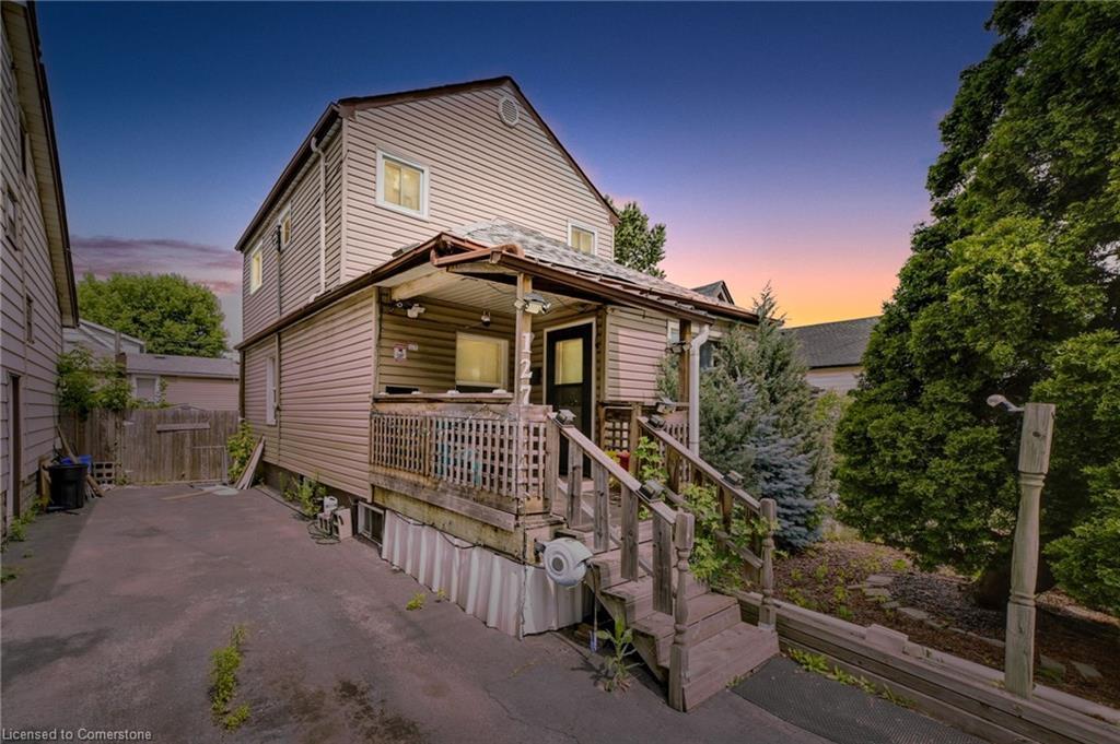 127 Province Street N, Hamilton, ON - Outdoor With Exterior