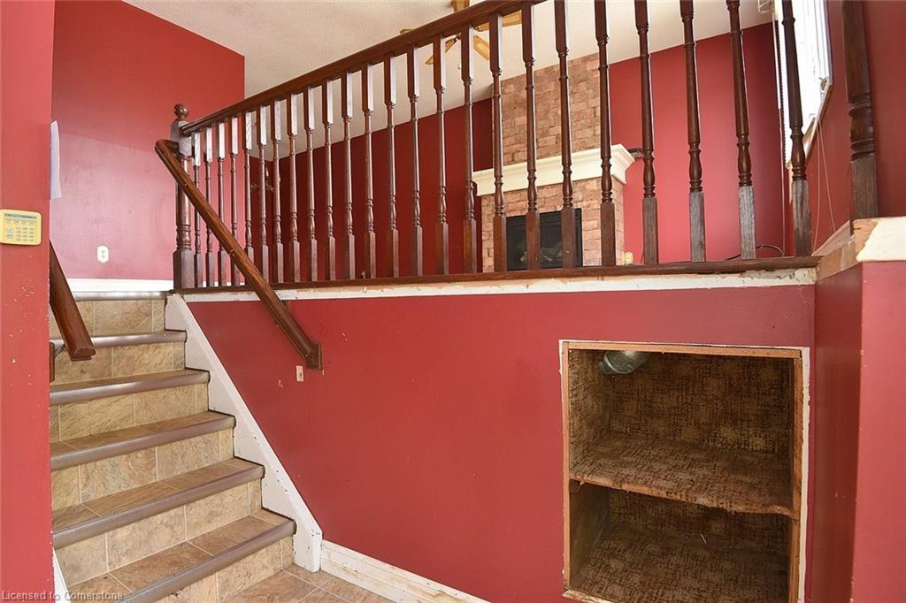 79 Barrington Drive, Welland, ON - Indoor Photo Showing Other Room