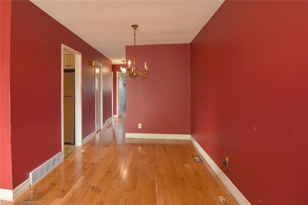 79 Barrington Drive, Welland, ON - Indoor Photo Showing Other Room