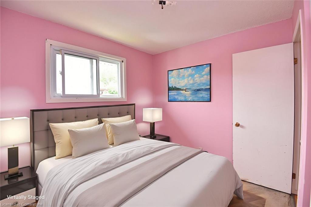 79 Barrington Drive, Welland, ON - Indoor Photo Showing Bedroom