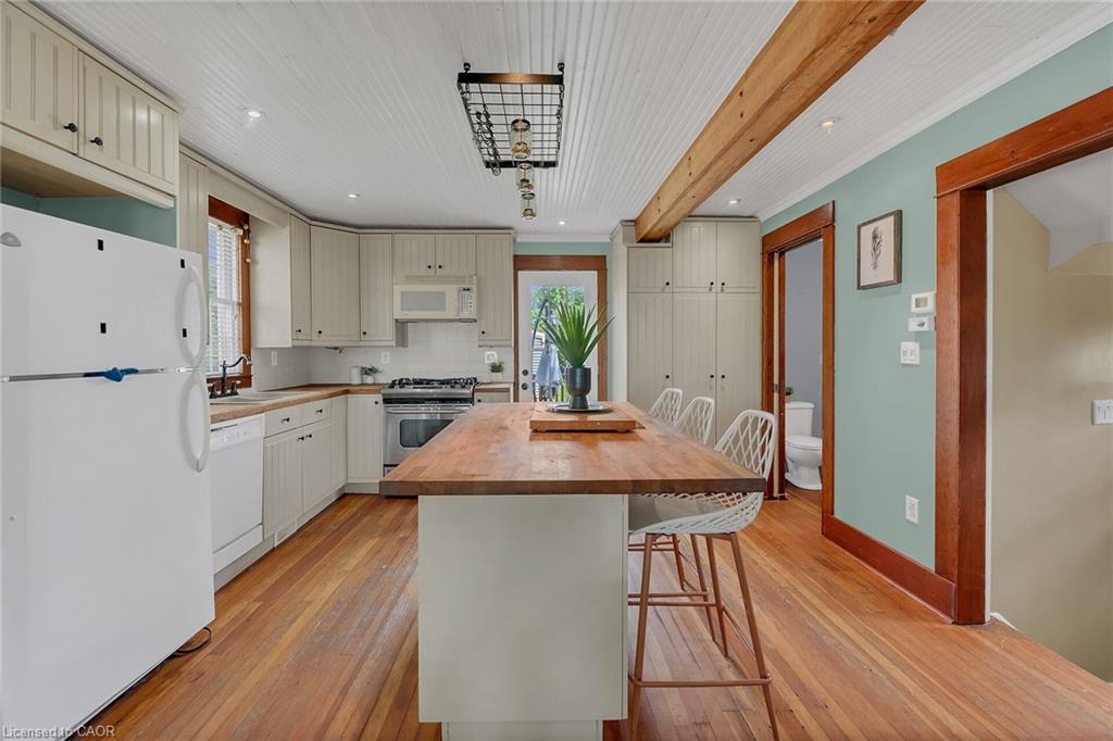 2689 North Shore Drive, Dunnville, ON - Indoor Photo Showing Kitchen