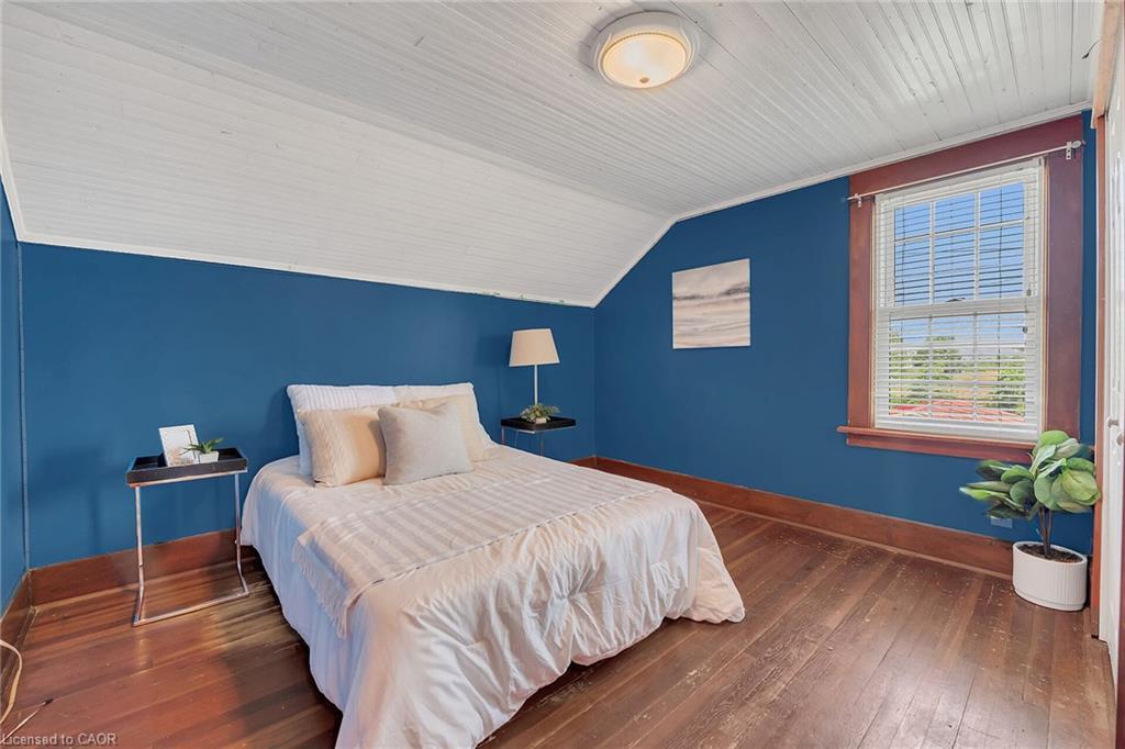 2689 North Shore Drive, Dunnville, ON - Indoor Photo Showing Bedroom