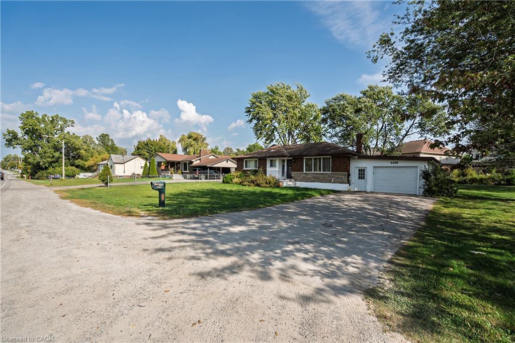 4486 Lyons Creek Road, Niagara Falls, ON - Outdoor