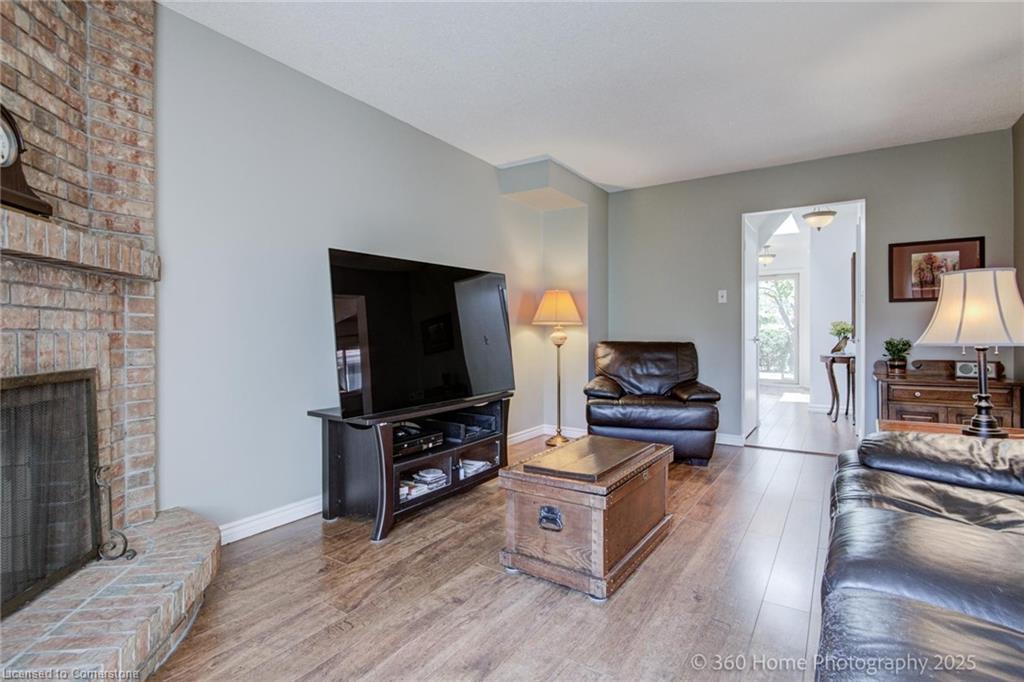 4425 Sawmill Valley Drive, Mississauga, ON - Indoor Photo Showing Living Room With Fireplace