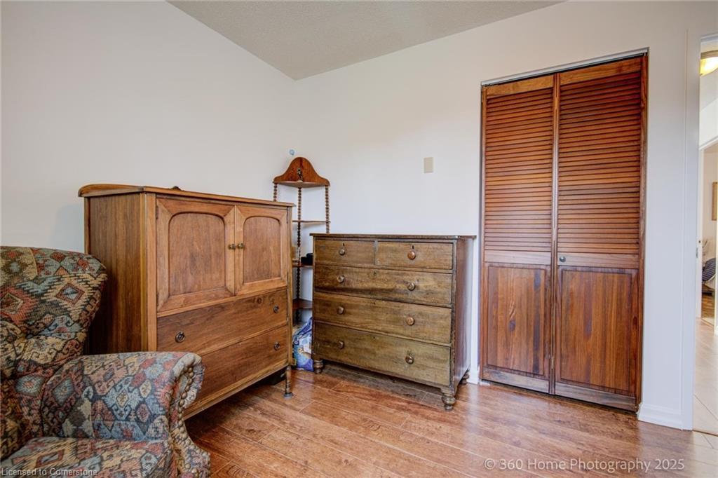 4425 Sawmill Valley Drive, Mississauga, ON - Indoor