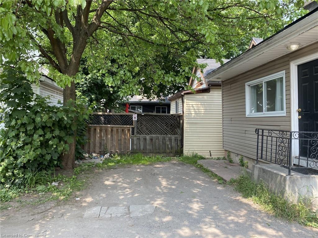 1164 Cannon Street E, Hamilton, ON - Outdoor