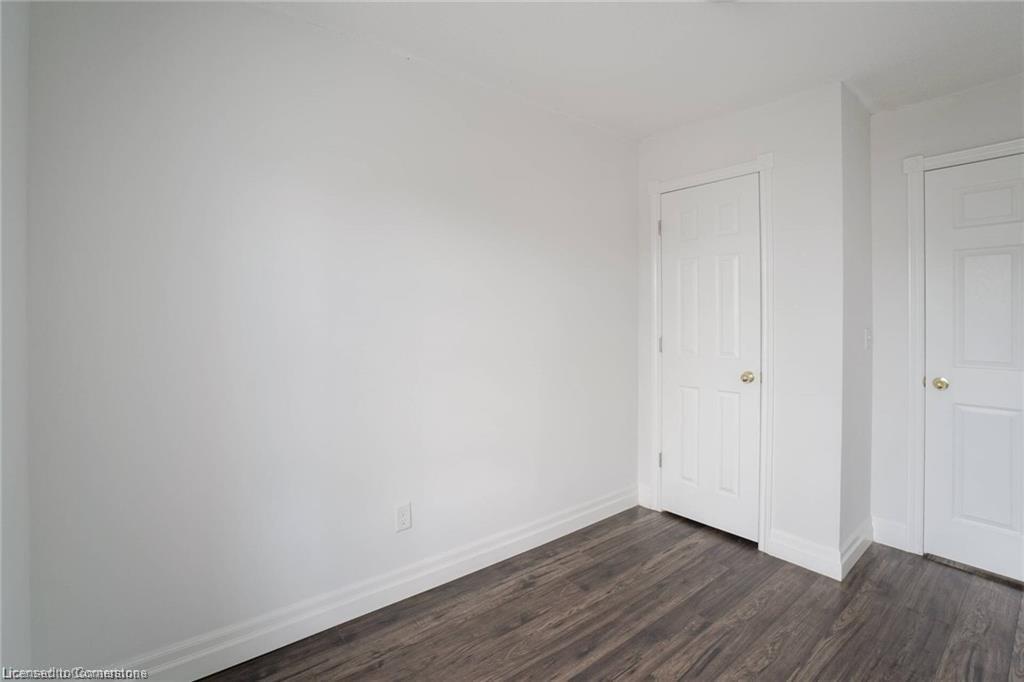 1164 Cannon Street E, Hamilton, ON - Indoor Photo Showing Other Room