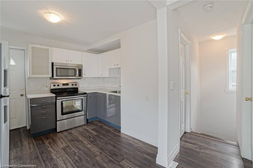 1164 Cannon Street E, Hamilton, ON - Indoor Photo Showing Kitchen With Stainless Steel Kitchen