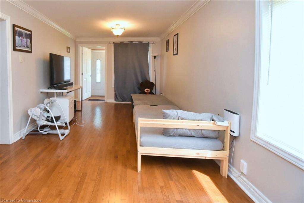 205 Ivon Avenue, Hamilton, ON - Indoor