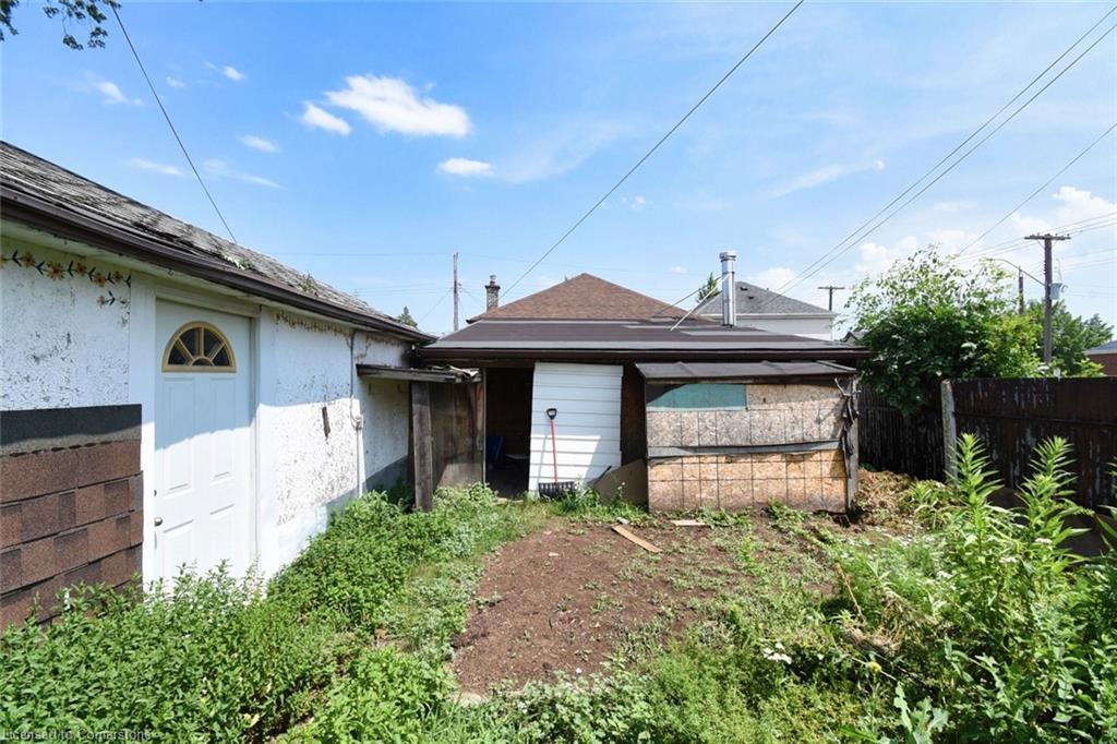 205 Ivon Avenue, Hamilton, ON - Outdoor