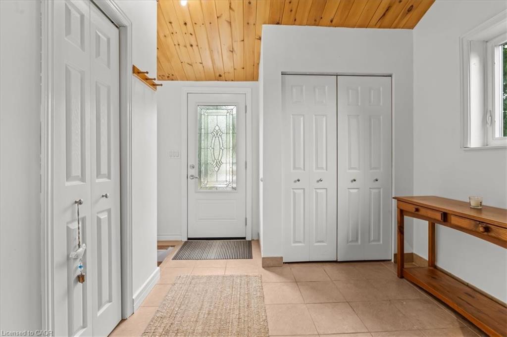 14 Parker Drive, Roseneath, ON - Indoor Photo Showing Other Room