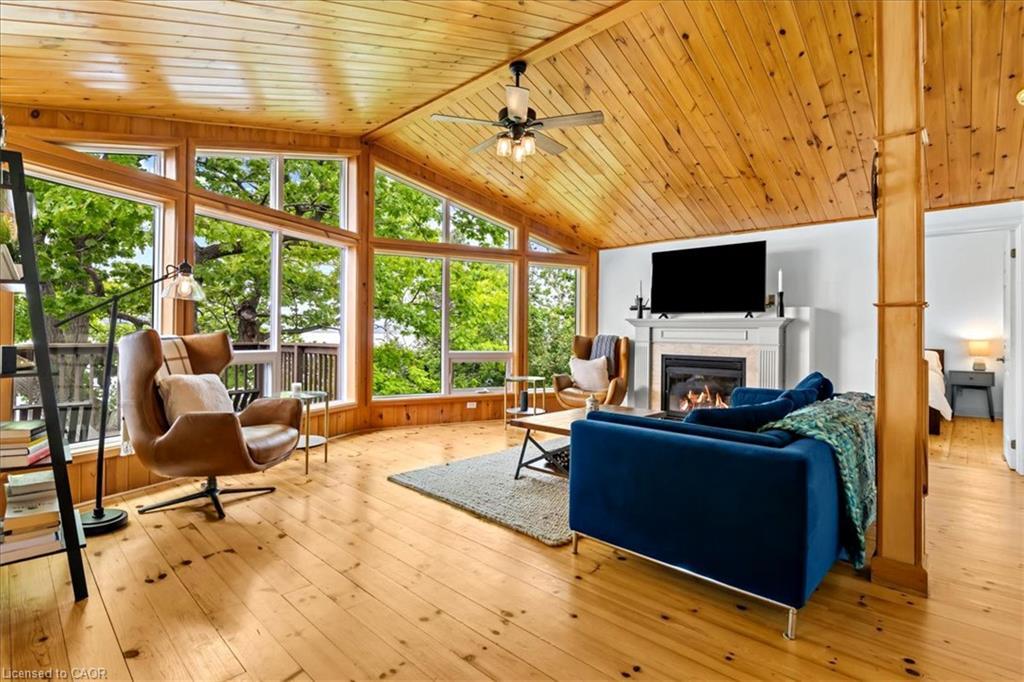 14 Parker Drive, Roseneath, ON - Indoor With Fireplace