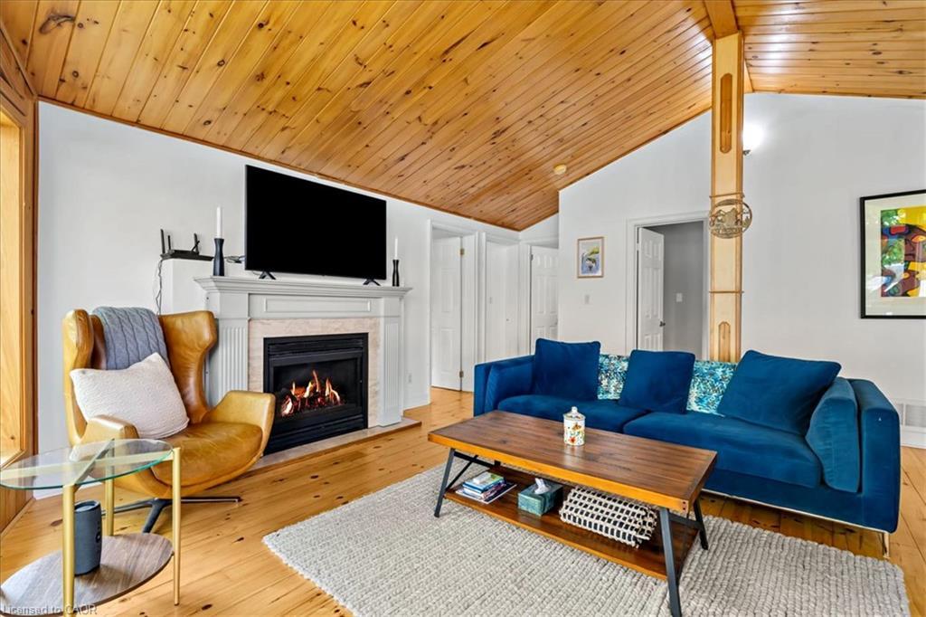 14 Parker Drive, Roseneath, ON - Indoor Photo Showing Living Room With Fireplace