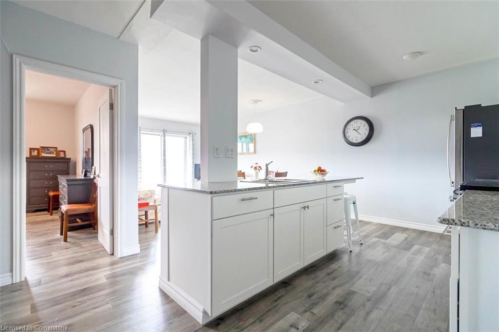 805-8 Woodman Drive S, Hamilton, ON - Indoor