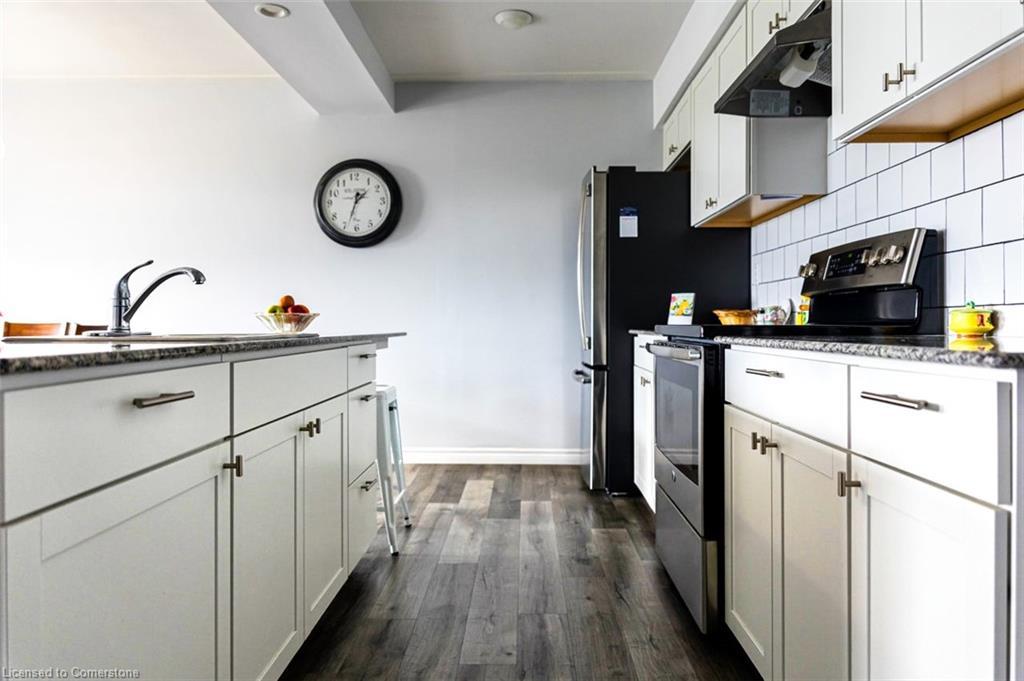 805-8 Woodman Drive S, Hamilton, ON - Indoor Photo Showing Kitchen