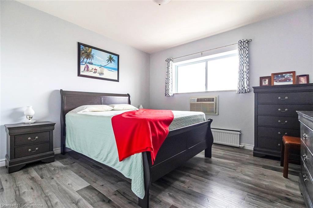 805-8 Woodman Drive S, Hamilton, ON - Indoor Photo Showing Bedroom