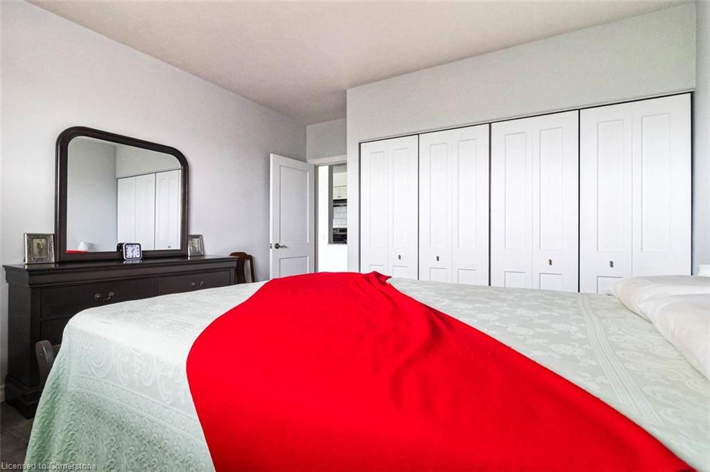 805-8 Woodman Drive S, Hamilton, ON - Indoor Photo Showing Bedroom