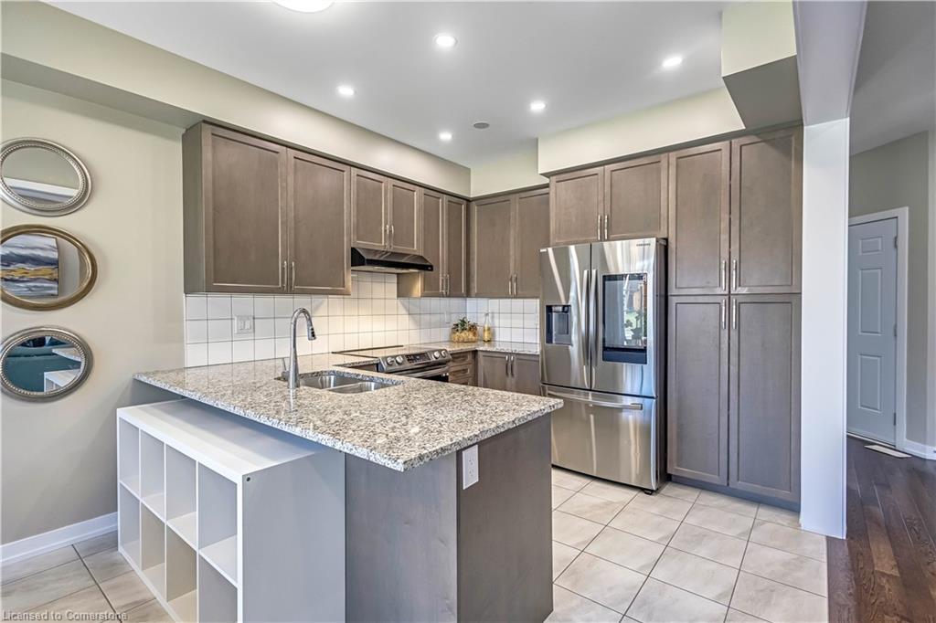 44 Santos Drive, Caledonia, ON - Indoor Photo Showing Kitchen With Double Sink