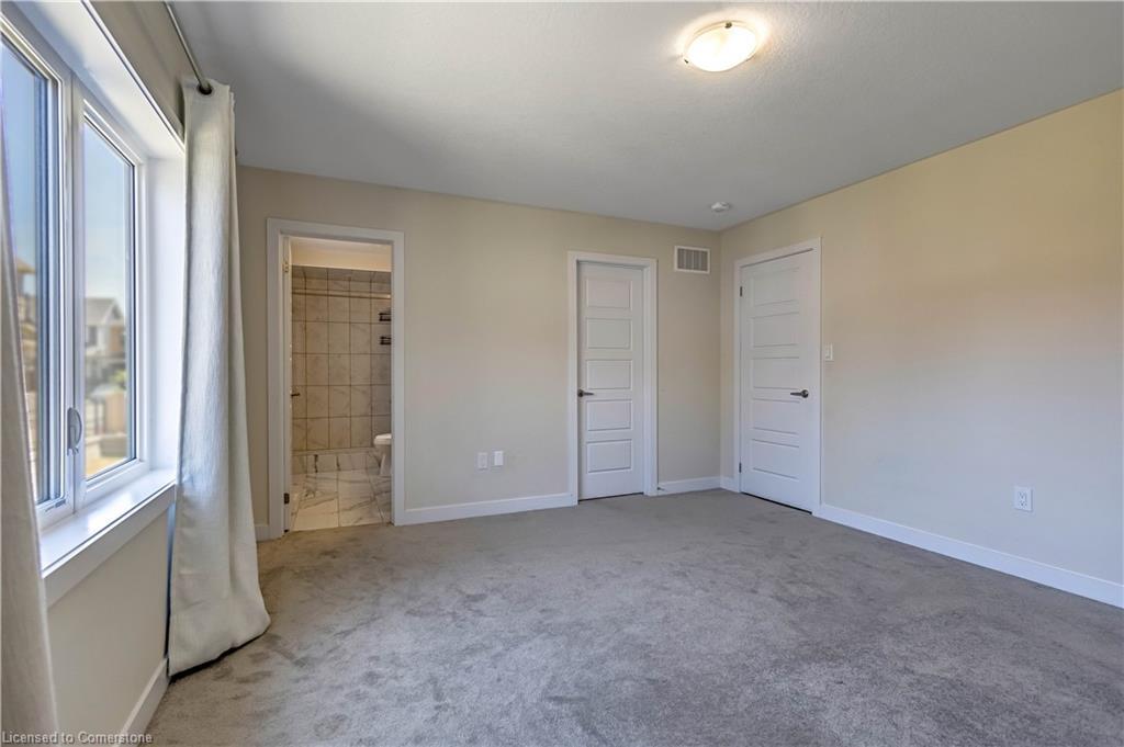 44 Santos Drive, Caledonia, ON - Indoor Photo Showing Other Room