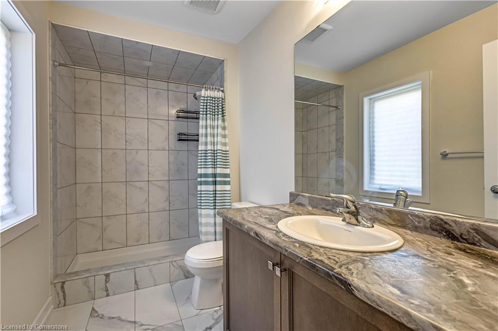 44 Santos Drive, Caledonia, ON - Indoor Photo Showing Bathroom