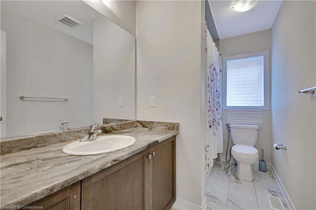44 Santos Drive, Caledonia, ON - Indoor Photo Showing Bathroom