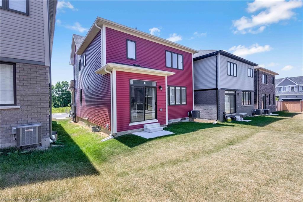 44 Santos Drive, Caledonia, ON - Outdoor