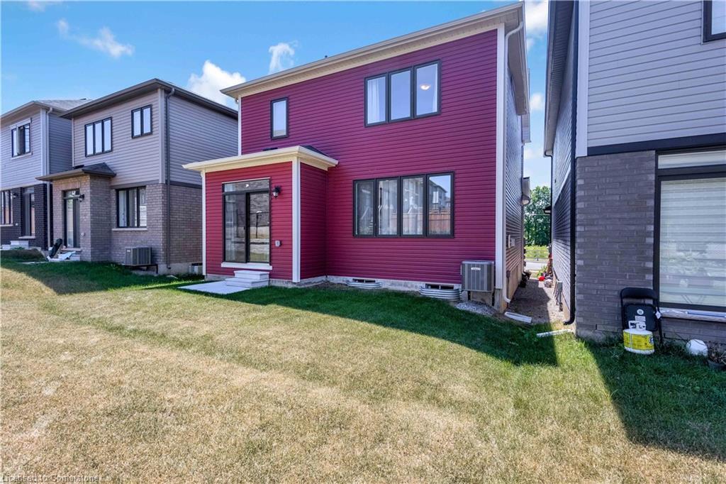 44 Santos Drive, Caledonia, ON - Outdoor