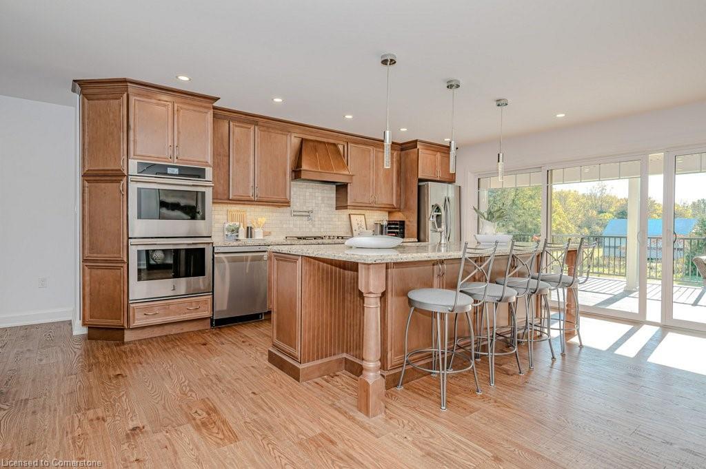 1354 1 Side Road, Burlington, ON - Indoor Photo Showing Kitchen