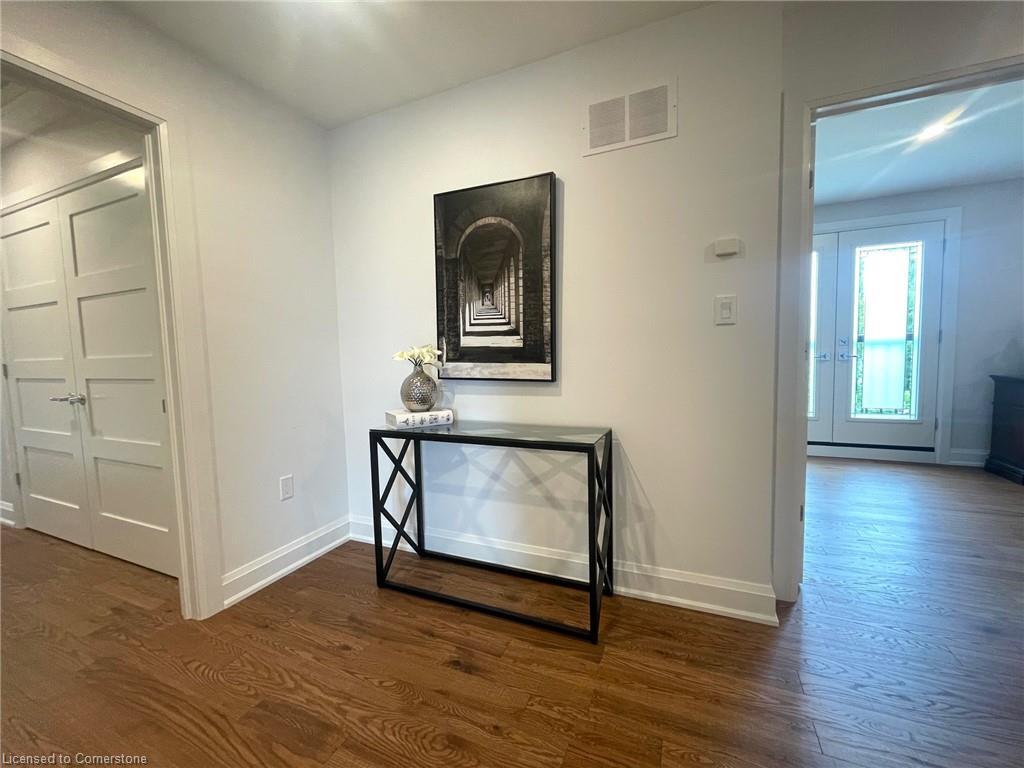 1354 1 Side Road, Burlington, ON - Indoor Photo Showing Other Room