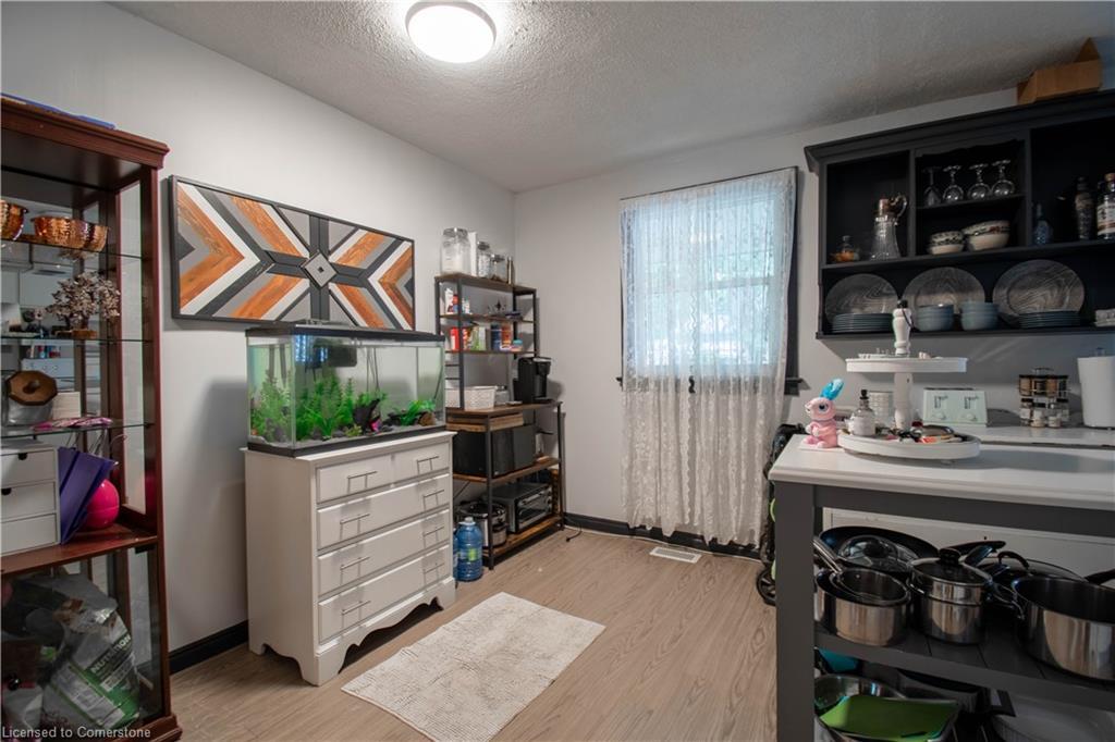 80 Frank Street, Tillsonburg, ON - Indoor