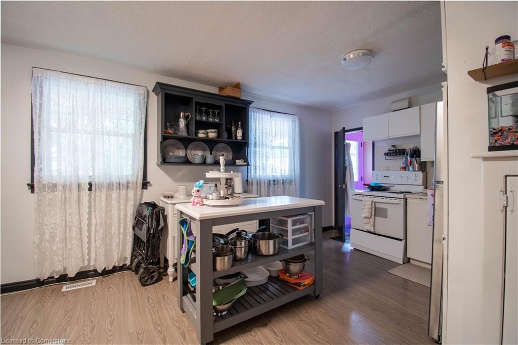 80 Frank Street, Tillsonburg, ON - Indoor Photo Showing Other Room