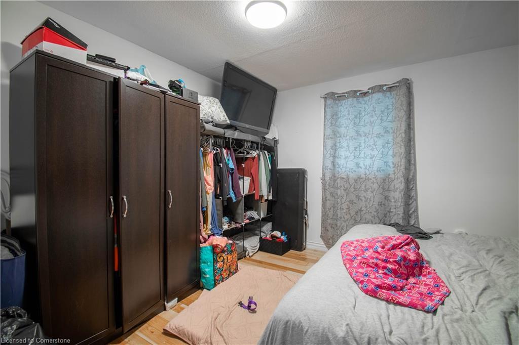 80 Frank Street, Tillsonburg, ON - Indoor Photo Showing Bedroom