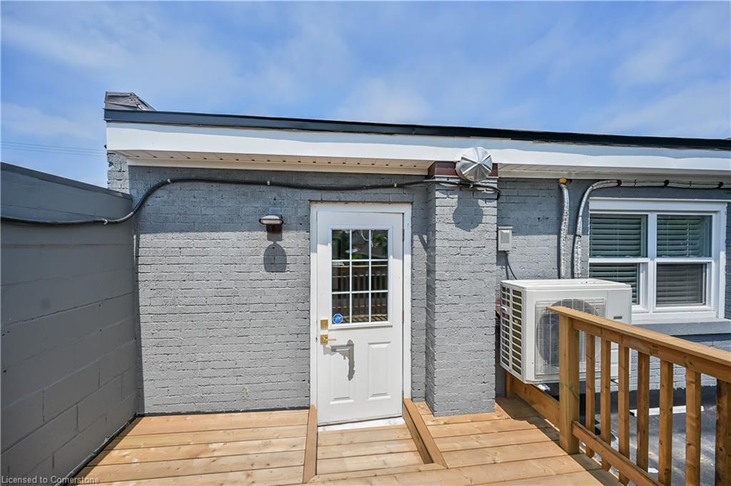 Upper 2-1466 Main Street E, Hamilton, ON - Outdoor With Exterior