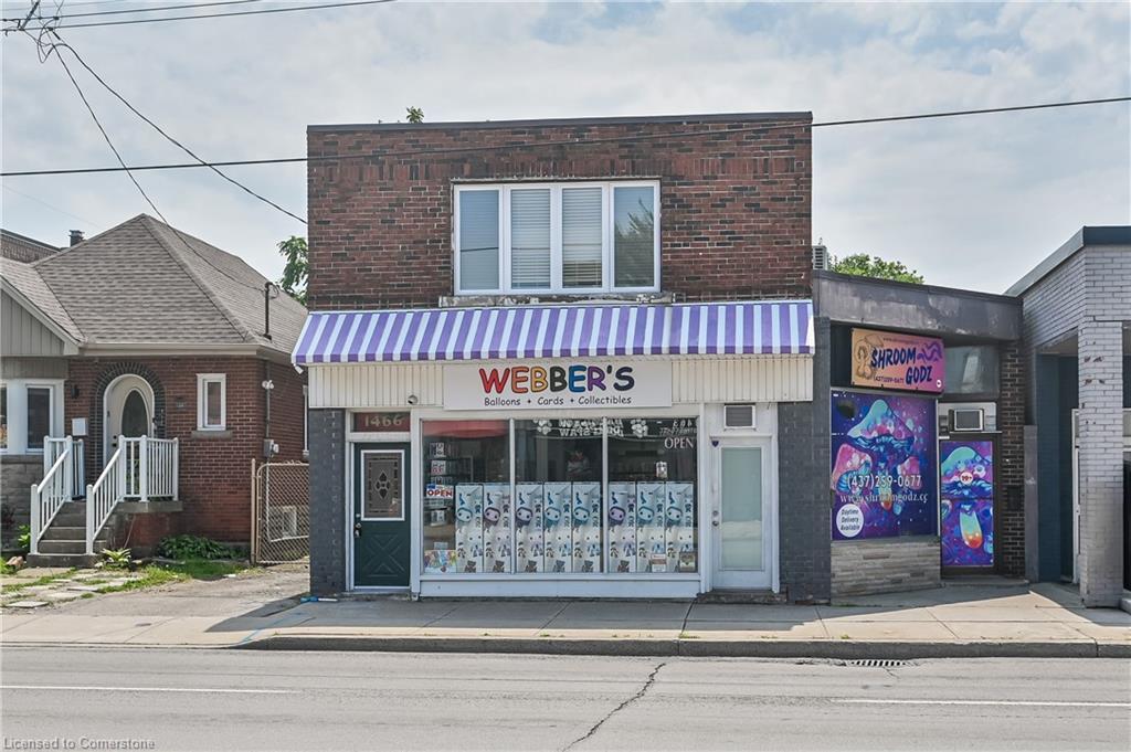 Upper 2-1466 Main Street E, Hamilton, ON - Outdoor