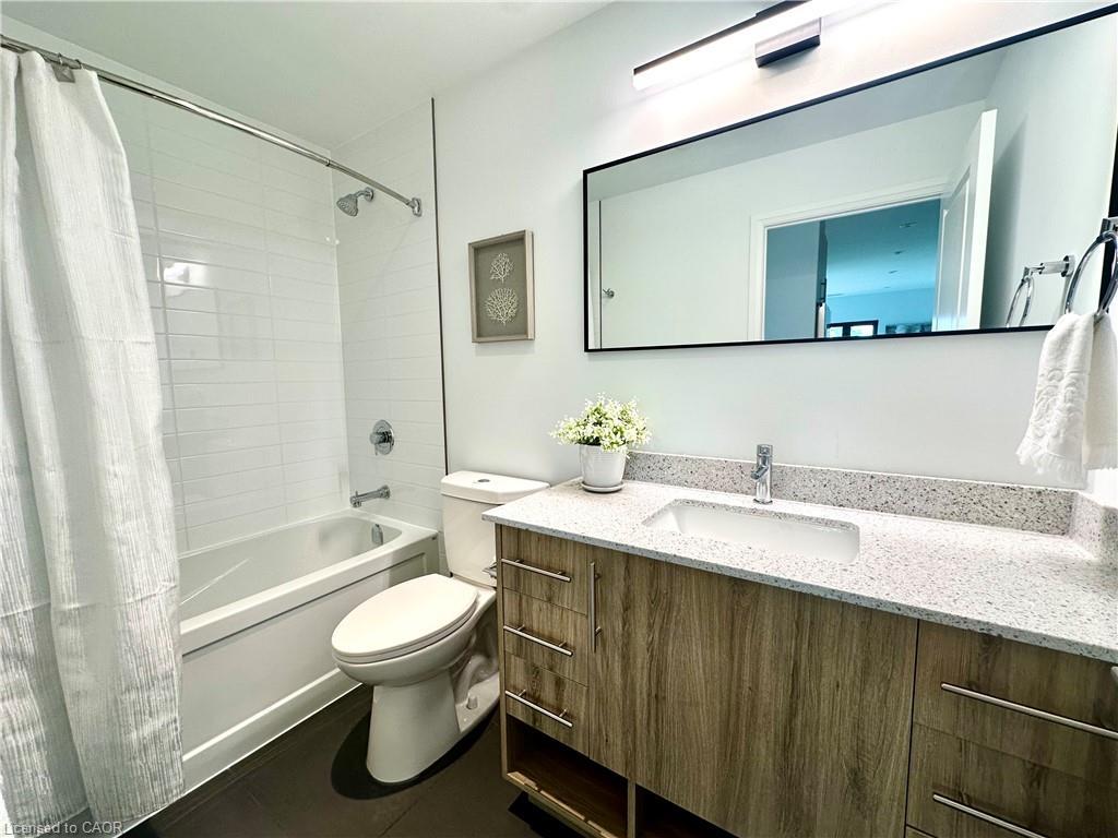 401-525 New Dundee Road, Kitchener, ON - Indoor Photo Showing Bathroom