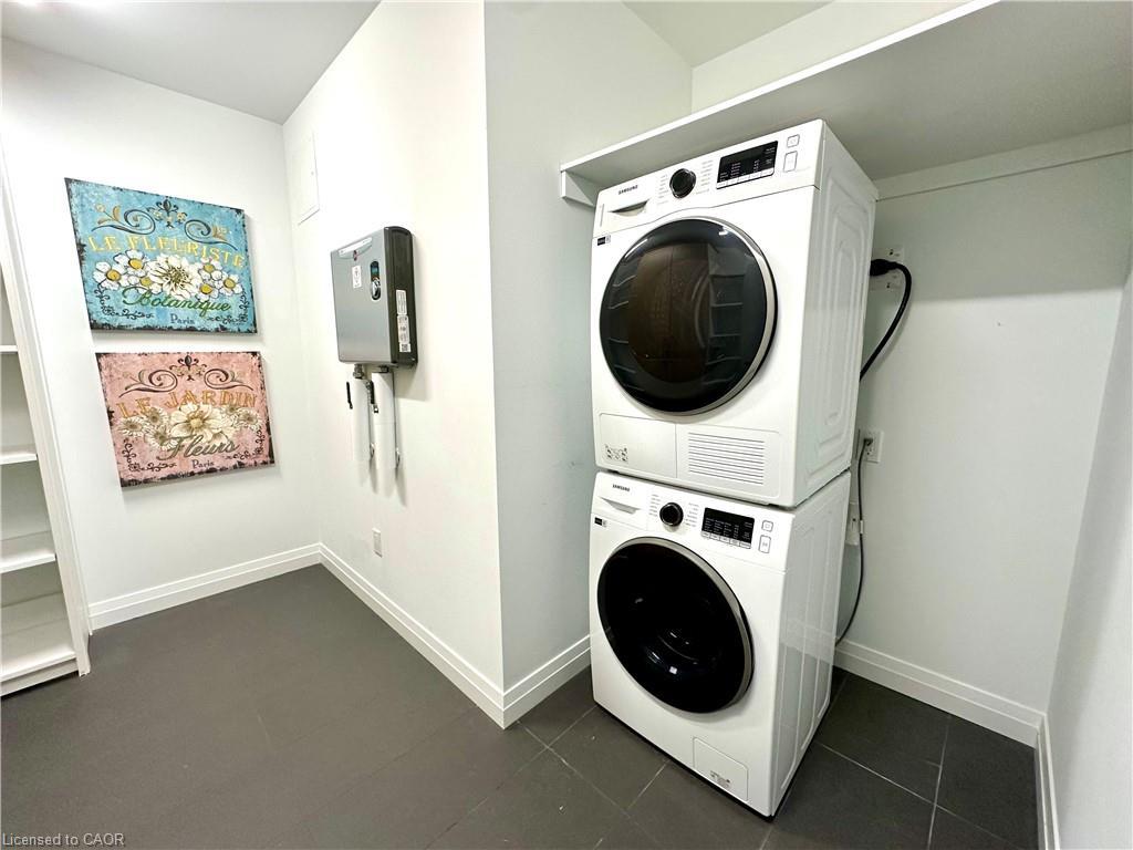 401-525 New Dundee Road, Kitchener, ON - Indoor Photo Showing Laundry Room