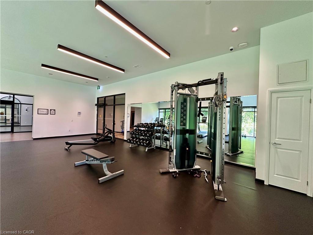 401-525 New Dundee Road, Kitchener, ON - Indoor Photo Showing Gym Room