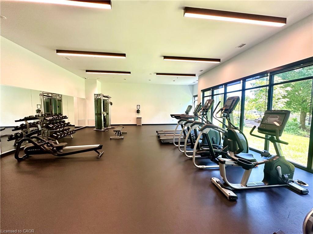 401-525 New Dundee Road, Kitchener, ON - Indoor Photo Showing Gym Room