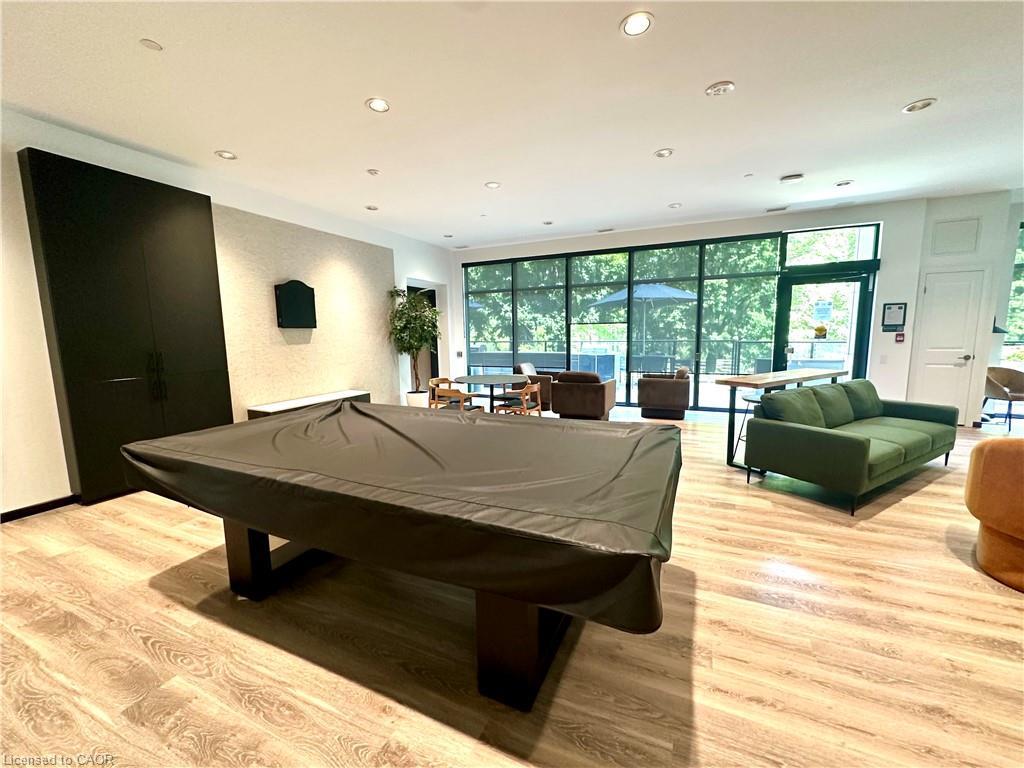 401-525 New Dundee Road, Kitchener, ON - Indoor Photo Showing Other Room