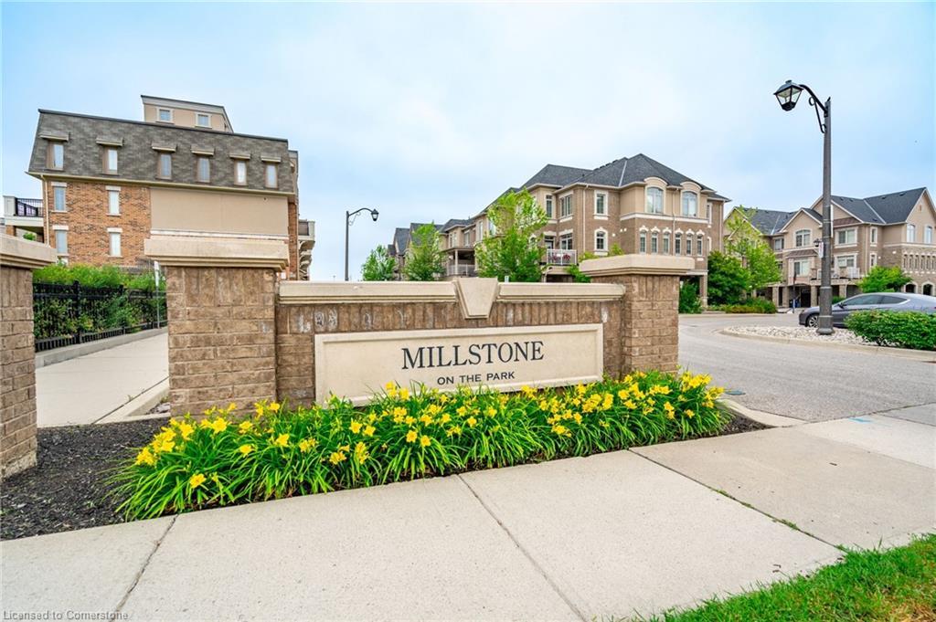 59-2441 Greenwich Drive, Oakville, ON - Outdoor