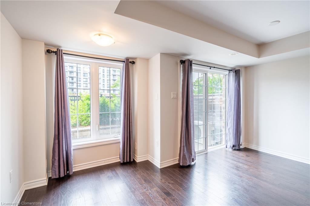 59-2441 Greenwich Drive, Oakville, ON - Indoor Photo Showing Other Room