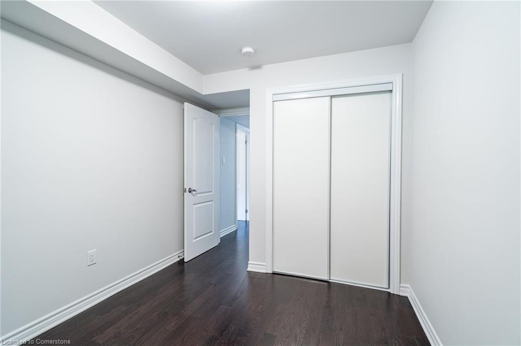 59-2441 Greenwich Drive, Oakville, ON - Indoor Photo Showing Other Room