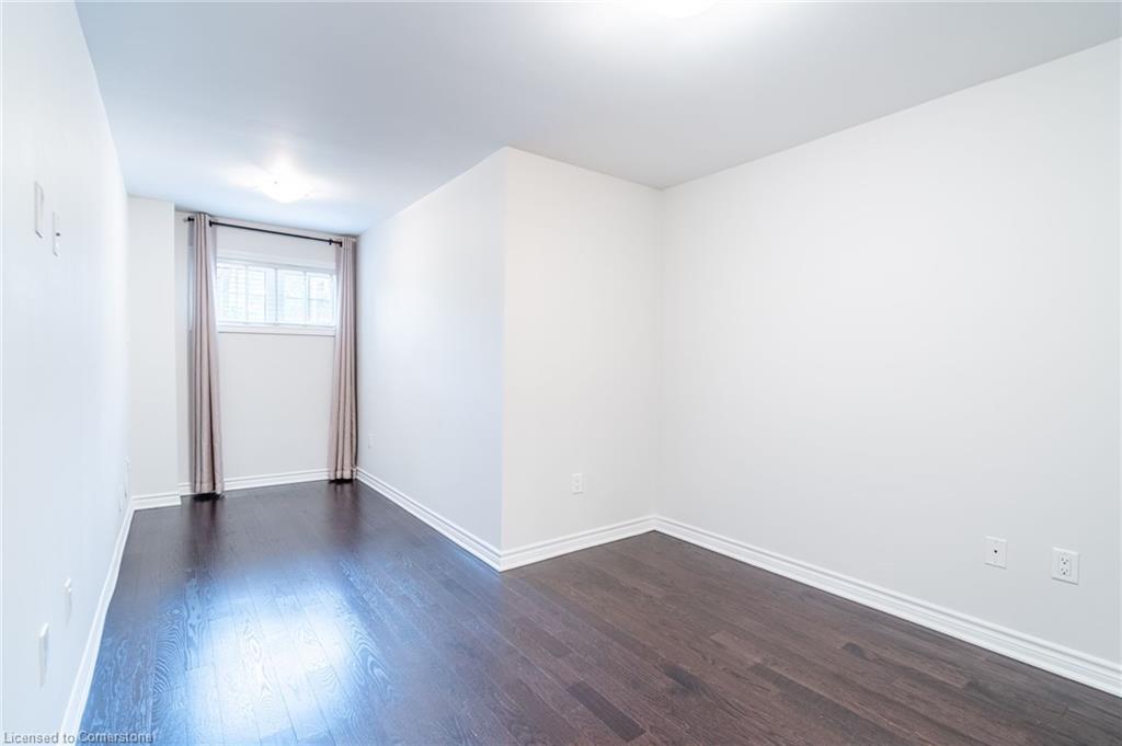 59-2441 Greenwich Drive, Oakville, ON - Indoor Photo Showing Other Room