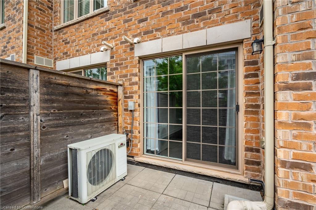 59-2441 Greenwich Drive, Oakville, ON - With Exterior