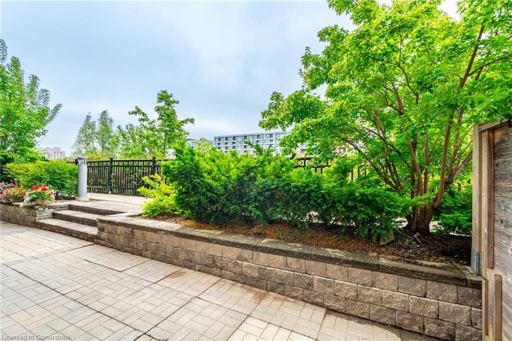 59-2441 Greenwich Drive, Oakville, ON - Outdoor