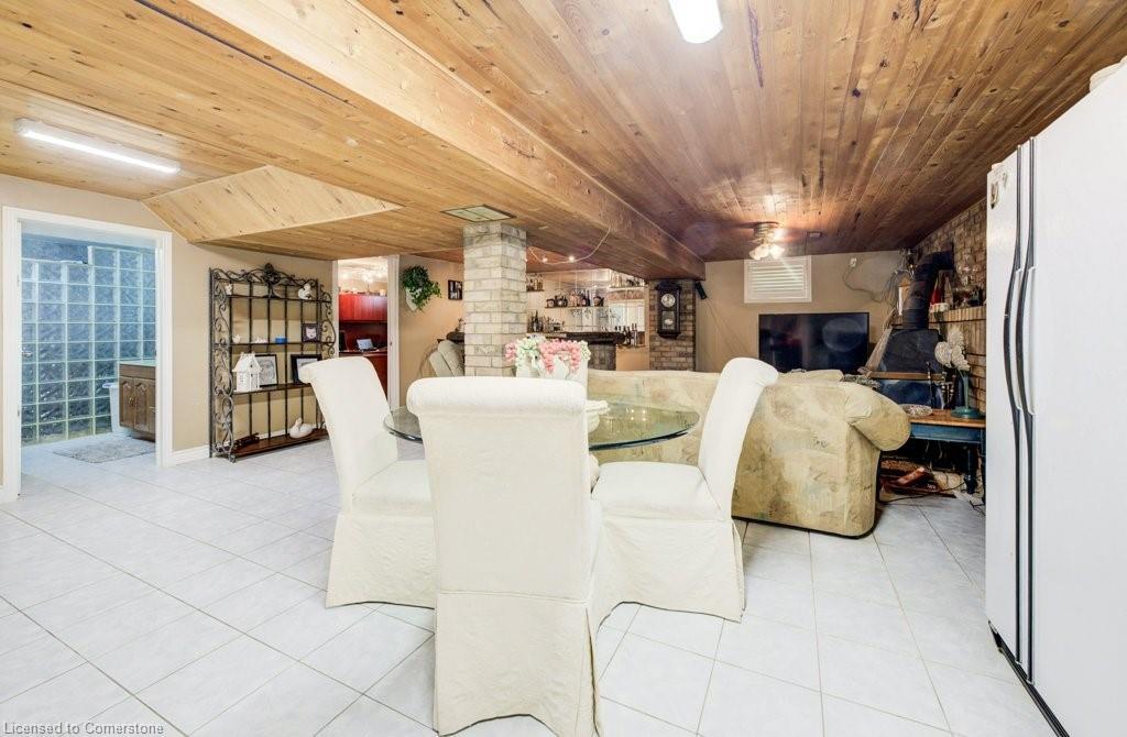 1056 Plains View Avenue, Burlington, ON - Indoor