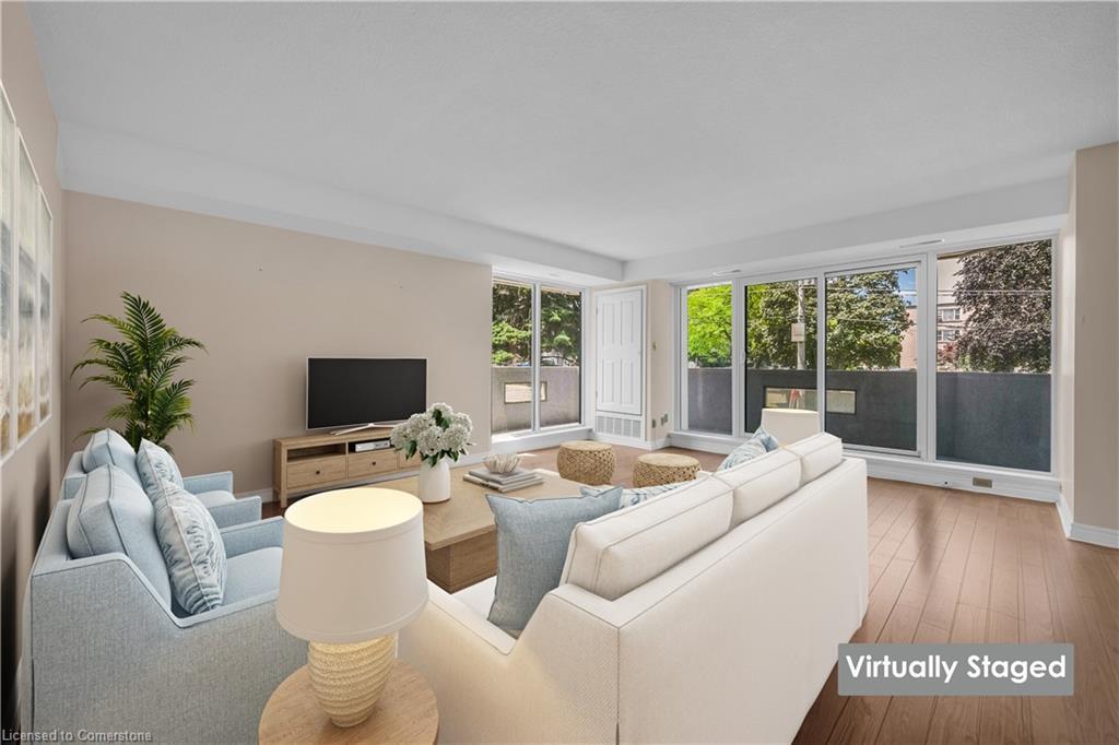 203-67 Caroline Street S, Hamilton, ON - Indoor Photo Showing Living Room