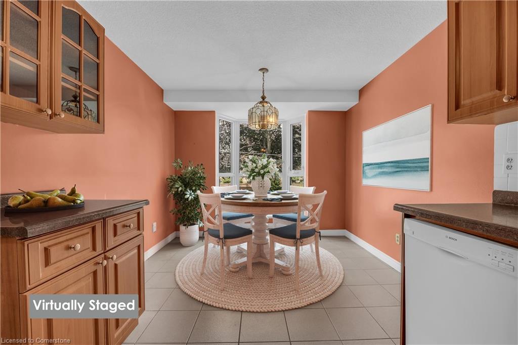 203-67 Caroline Street S, Hamilton, ON - Indoor Photo Showing Dining Room